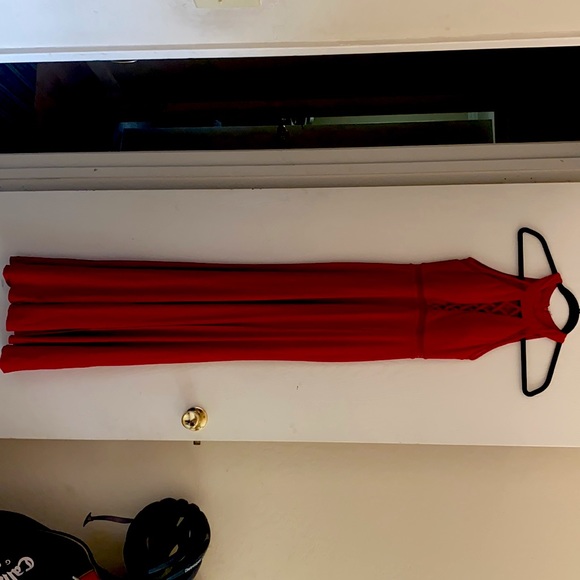 Red Morgan&Co. floor length dress, size 1/2 - Picture 1 of 2